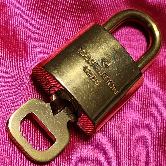Louis Vuitton Lock & Key #314 - Picture 2 of 2